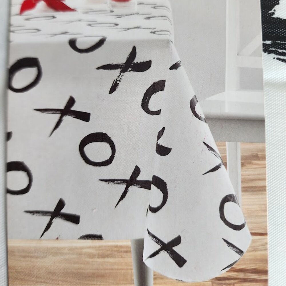 Way to Celebrate! Valentine Day Vinyl Tablecloth 60" x 84". Rectangle.